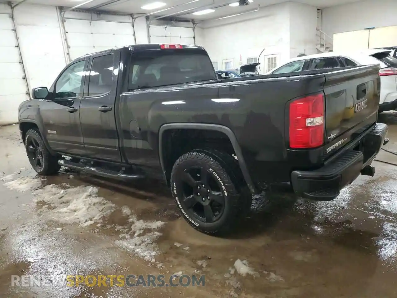 2 Photograph of a damaged car 2GTV2LEC0K1124314 GMC SIERRA 2019