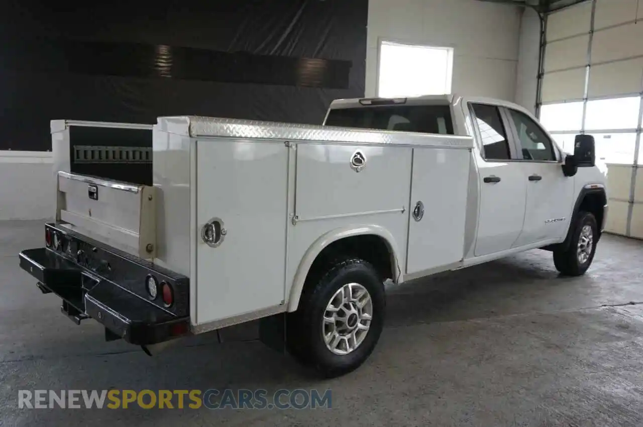 3 Photograph of a damaged car 1GT29LE75LF169745 GMC SIERRA 2020