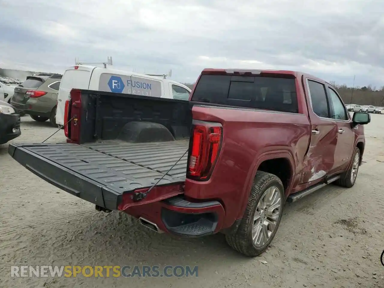 3 Photograph of a damaged car 1GTP8FET9LZ326988 GMC SIERRA 2020