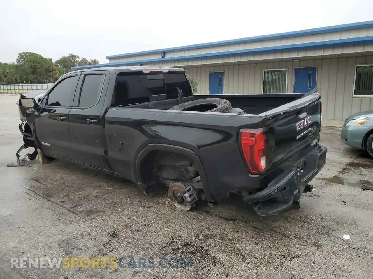 2 Photograph of a damaged car 1GTR8CED7LZ258478 GMC SIERRA 2020