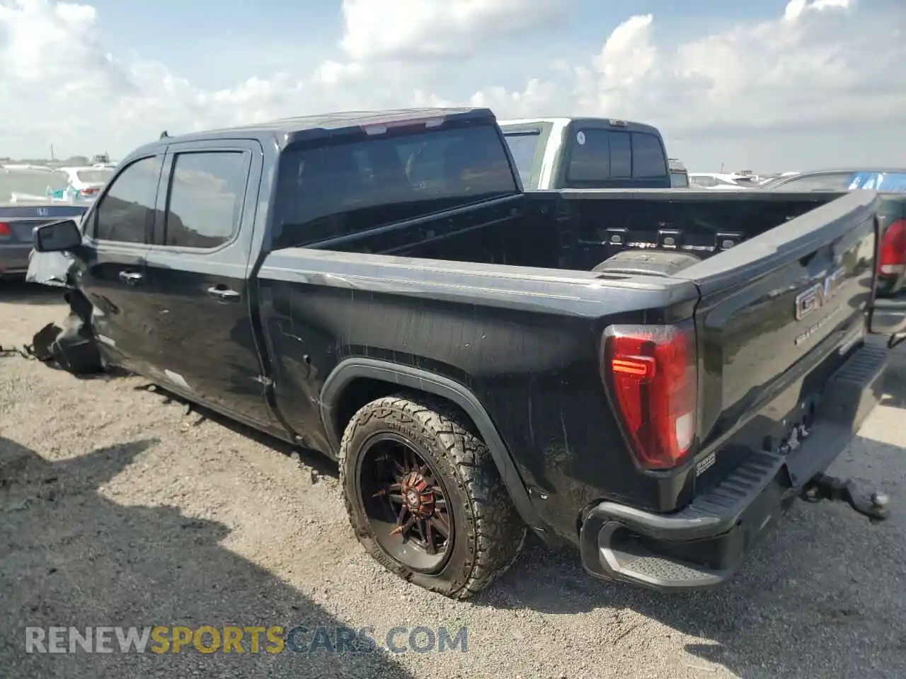 2 Photograph of a damaged car 3GTP8CED4LG107573 GMC SIERRA 2020