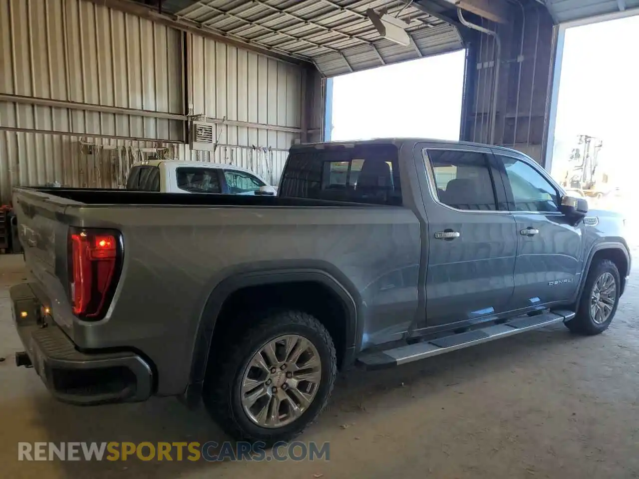 3 Photograph of a damaged car 3GTP8FED6LG302222 GMC SIERRA 2020