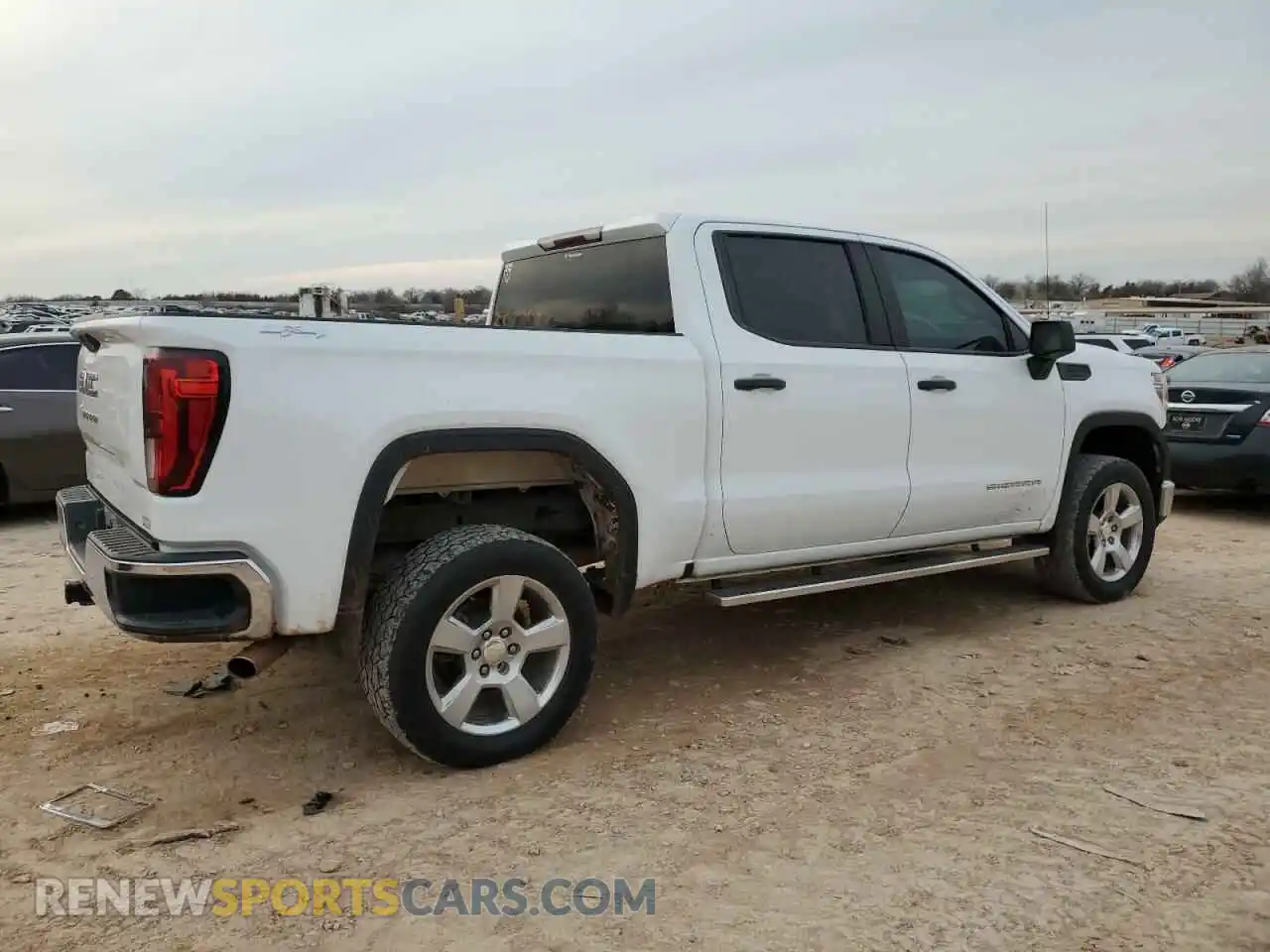 3 Photograph of a damaged car 3GTP9AEK6LG392423 GMC SIERRA 2020