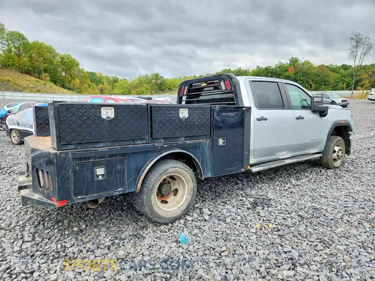 3 fotografías del automóvil dañado 1GD49SEY3MF102229 GMC SIERRA 2021