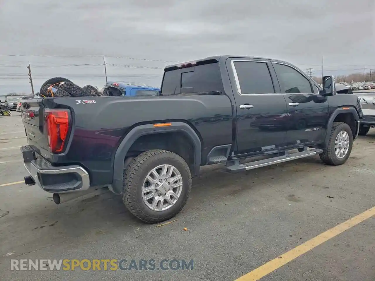 3 Photograph of a damaged car 1GT19NEY3MF275984 GMC SIERRA 2021