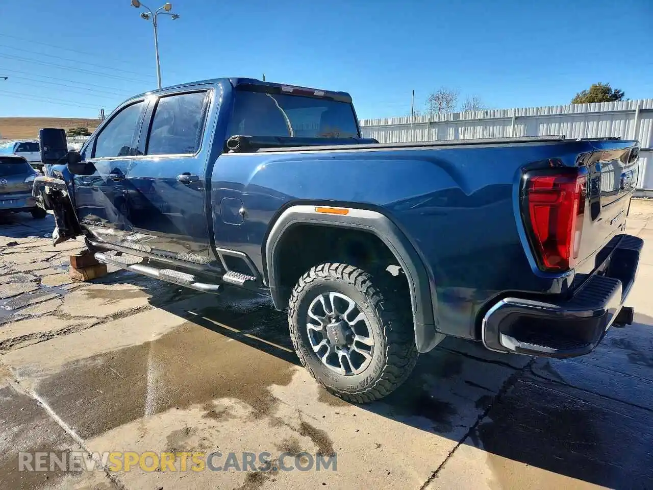 2 Photograph of a damaged car 1GT19PEYXMF173027 GMC SIERRA 2021