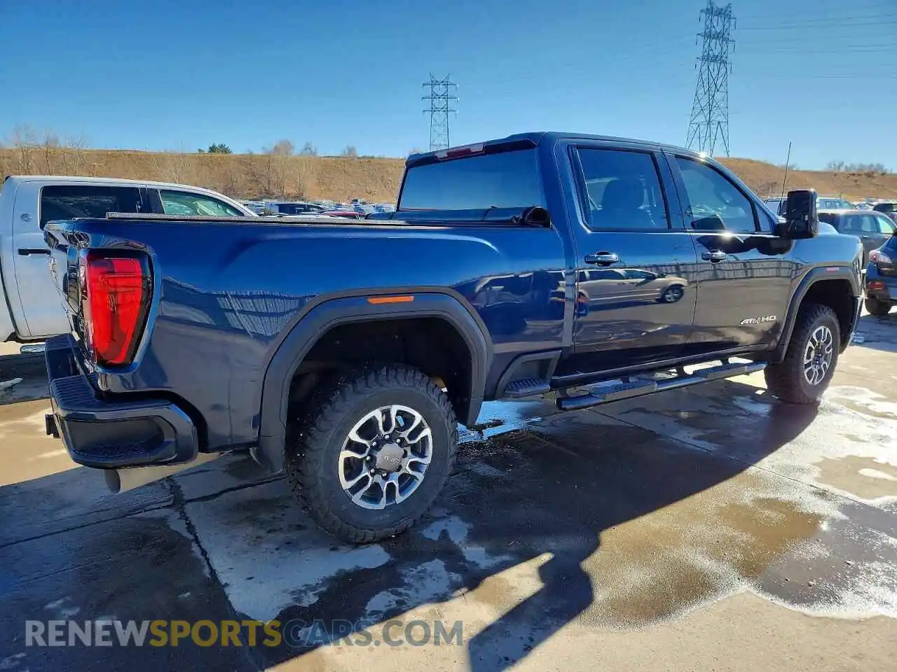 3 Photograph of a damaged car 1GT19PEYXMF173027 GMC SIERRA 2021