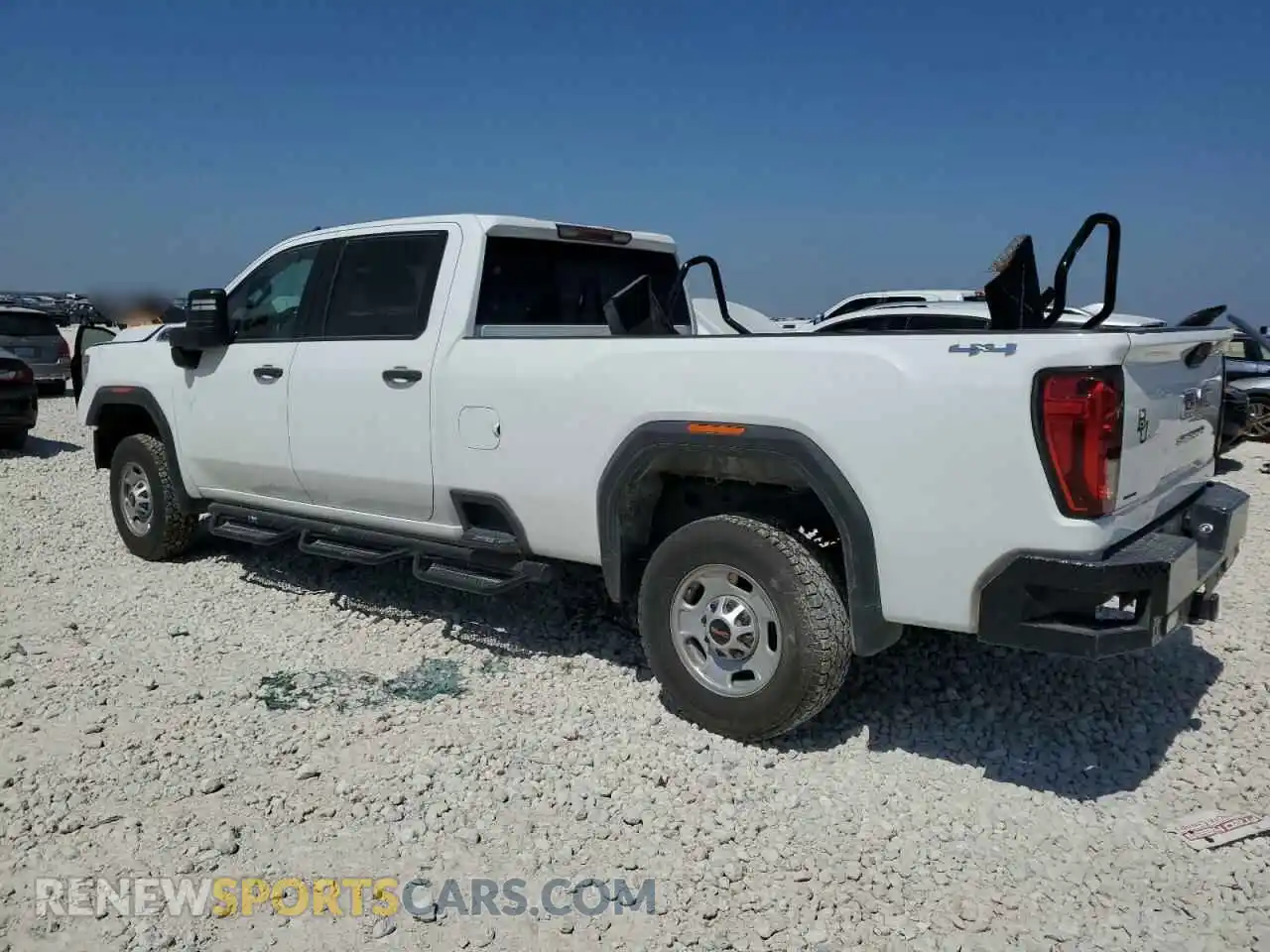 2 Photograph of a damaged car 1GT49LE71MF206347 GMC SIERRA 2021