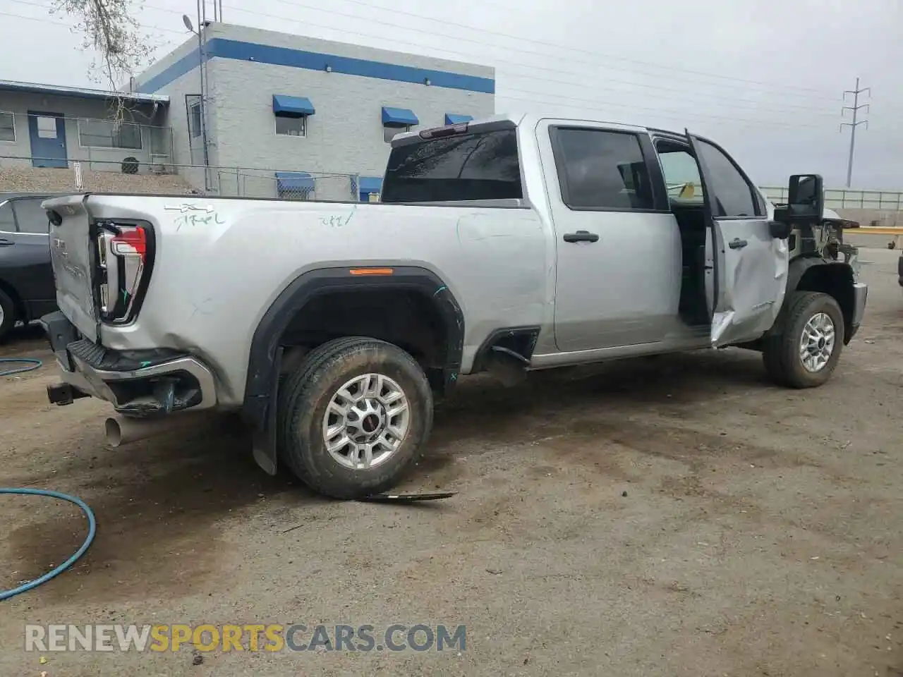3 Photograph of a damaged car 1GT49LEY2MF204793 GMC SIERRA 2021