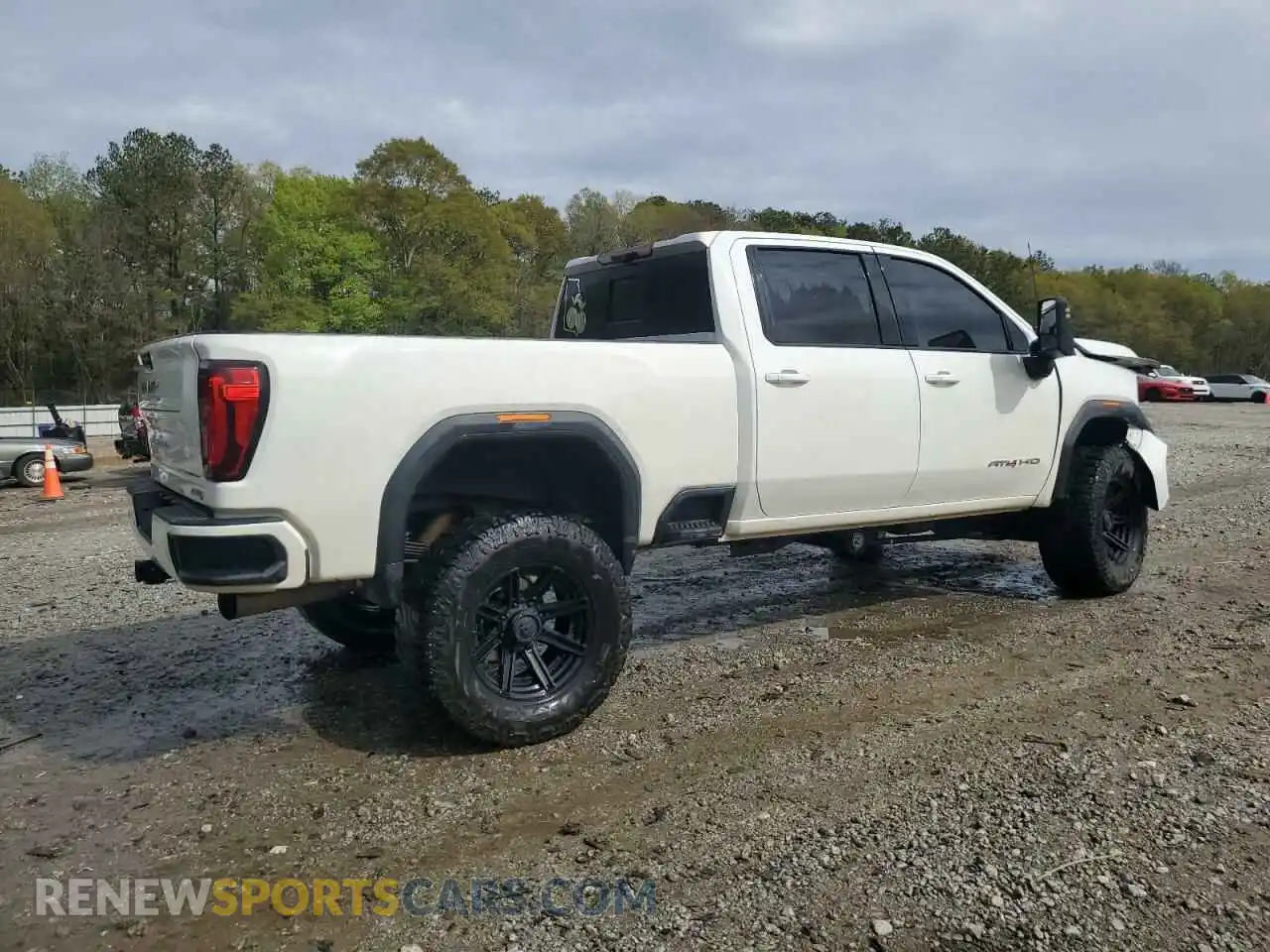 3 Photograph of a damaged car 1GT49PEY4MF151246 GMC SIERRA 2021
