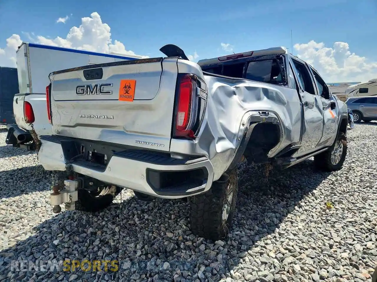 3 fotografías del automóvil dañado 1GT49REY0MF171098 GMC SIERRA 2021
