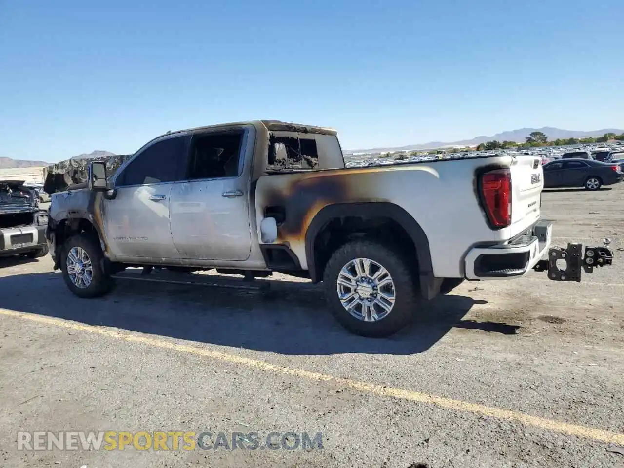 2 fotografías del automóvil dañado 1GT49REY6MF112119 GMC SIERRA 2021