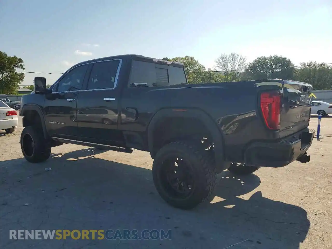 2 fotografías del automóvil dañado 1GT49REY6MF144875 GMC SIERRA 2021