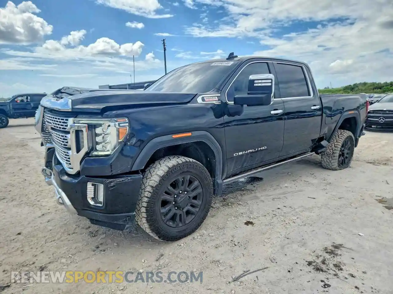 1 Photograph of a damaged car 1GT49WEY2MF185163 GMC SIERRA 2021