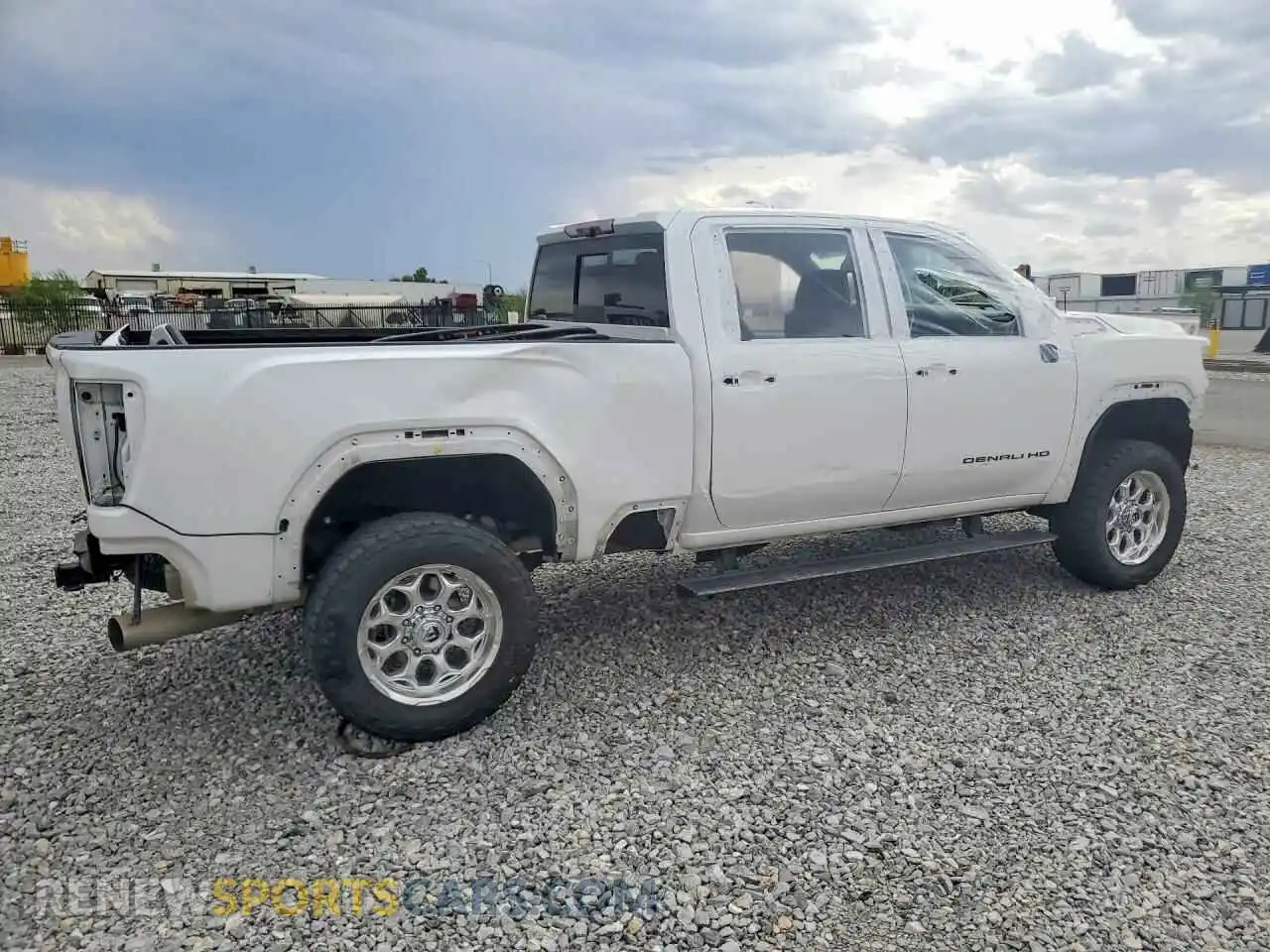 3 Фотография поврежденного автомобиля 1GT49WEY8MF260061 GMC SIERRA 2021