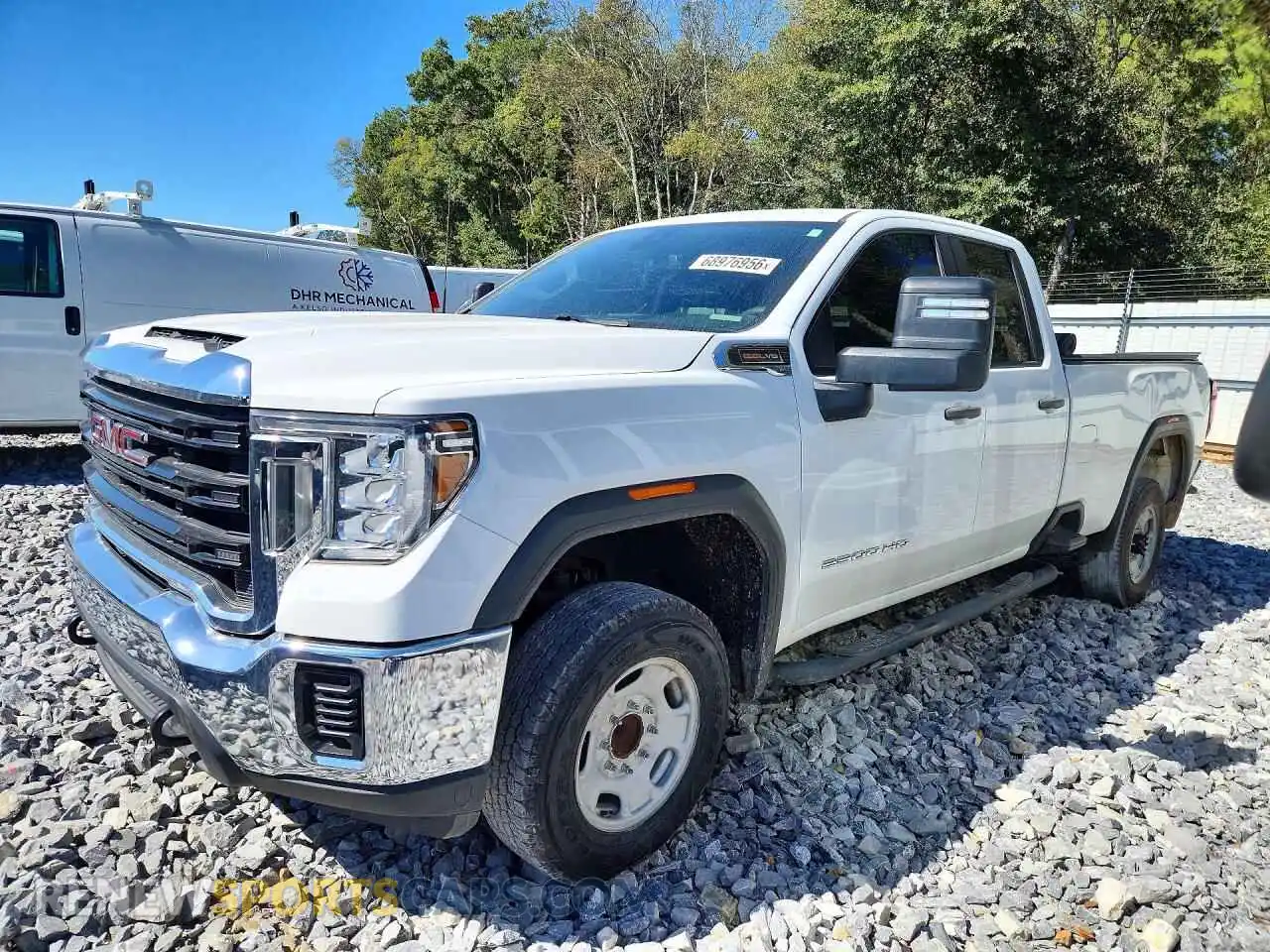 1 Photograph of a damaged car 1GT58LE70MF239136 GMC SIERRA 2021