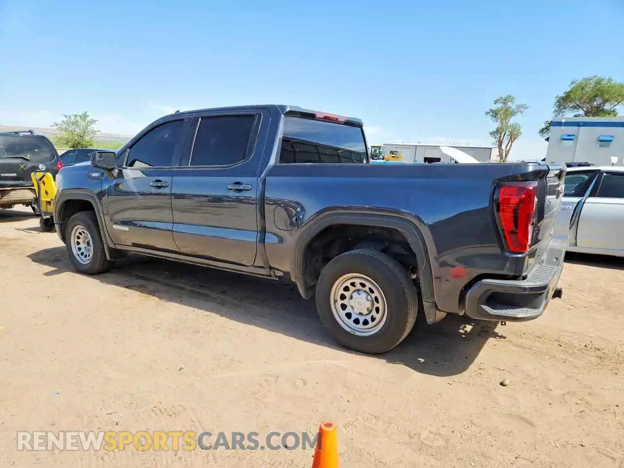 2 Photograph of a damaged car 1GTP8CET5MZ384421 GMC SIERRA 2021
