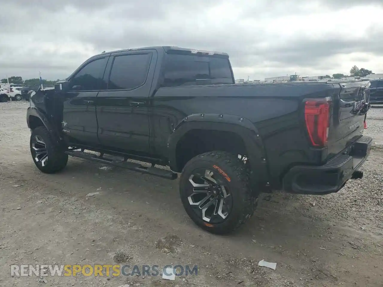 2 fotografías del automóvil dañado 1GTP9EEL6MZ105891 GMC SIERRA 2021