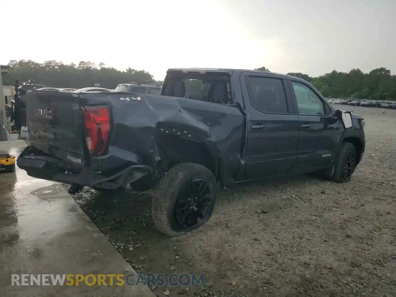 3 Photograph of a damaged car 1GTP9GEK9MZ408991 GMC SIERRA 2021
