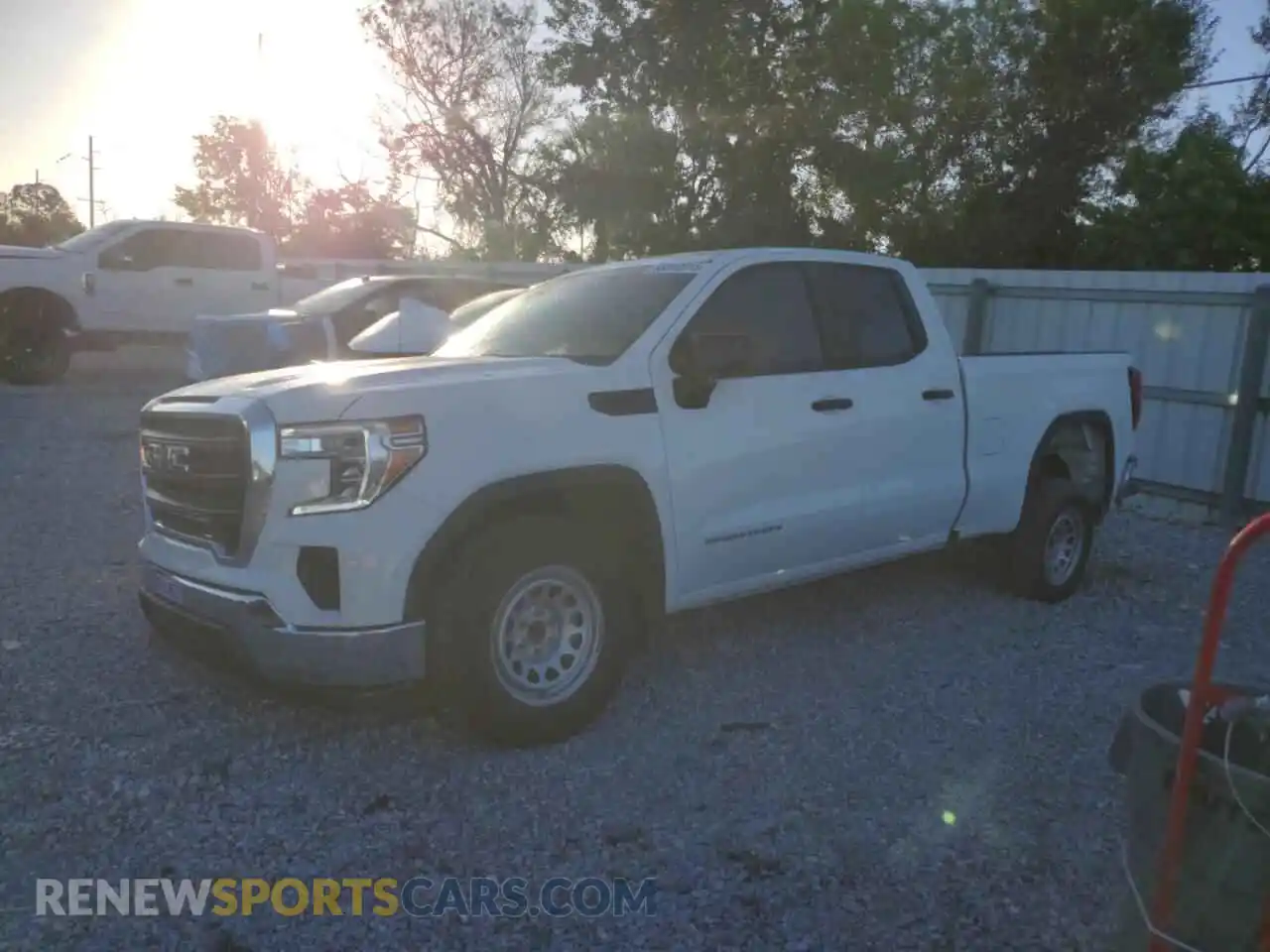1 Photograph of a damaged car 1GTR8AEH0MZ210376 GMC SIERRA 2021
