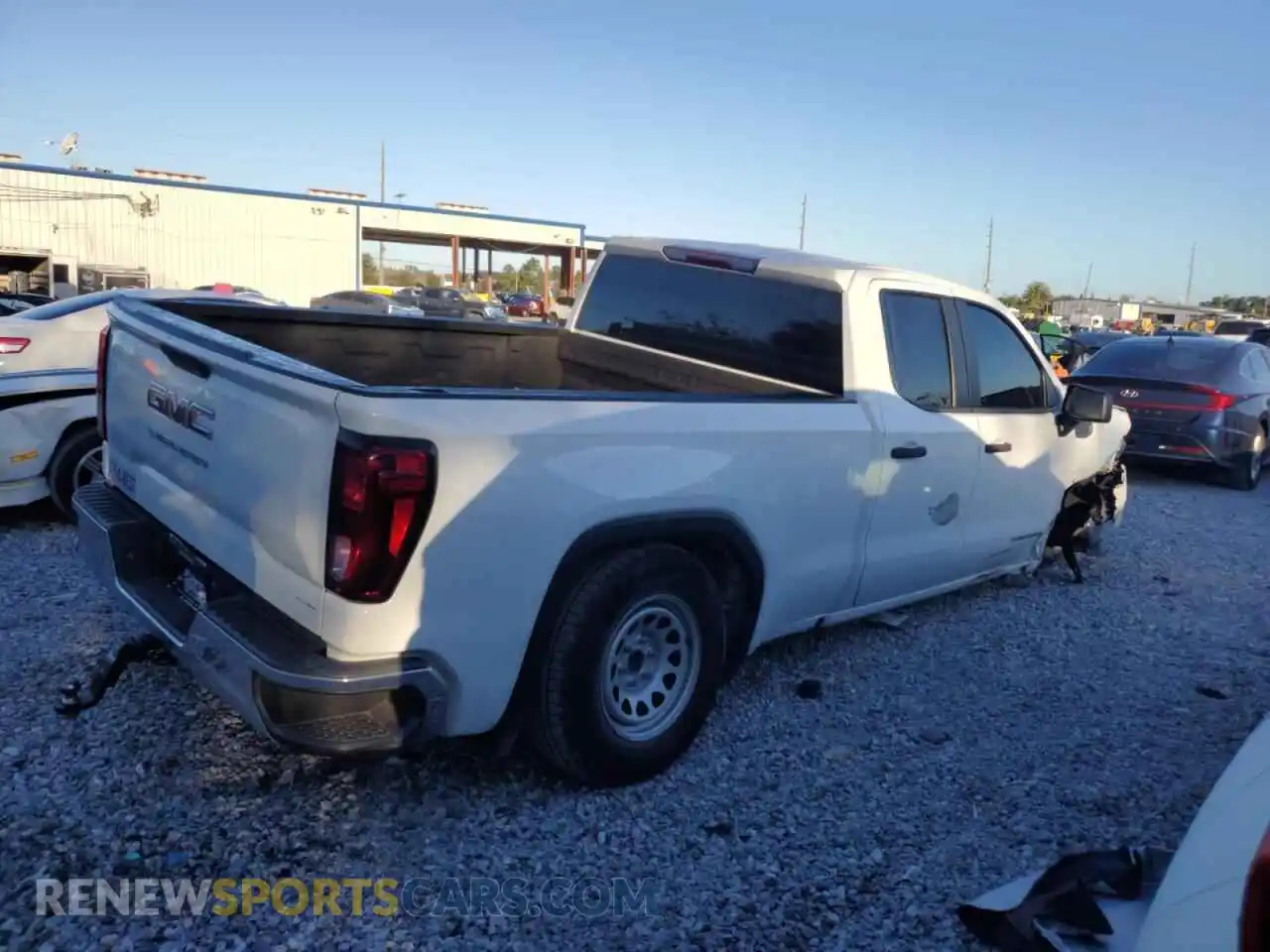 3 Photograph of a damaged car 1GTR8AEH0MZ210376 GMC SIERRA 2021