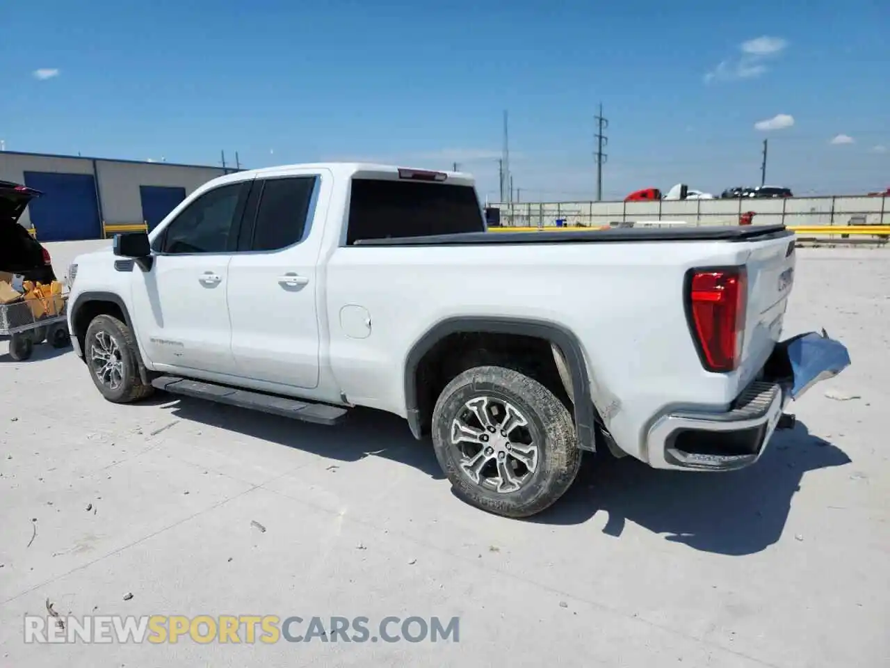 2 Photograph of a damaged car 1GTR8BEK2MZ398335 GMC SIERRA 2021