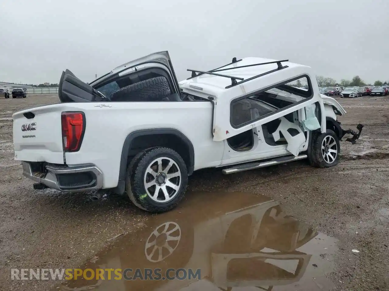 3 Photograph of a damaged car 1GTR9AEF8MZ238826 GMC SIERRA 2021