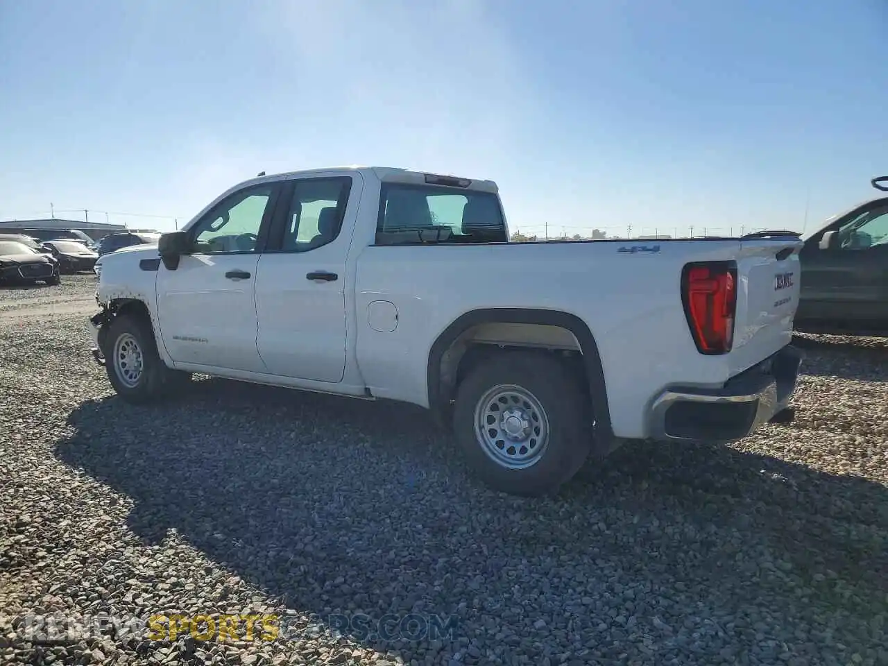 2 fotografías del automóvil dañado 1GTR9AEK2MZ203812 GMC SIERRA 2021