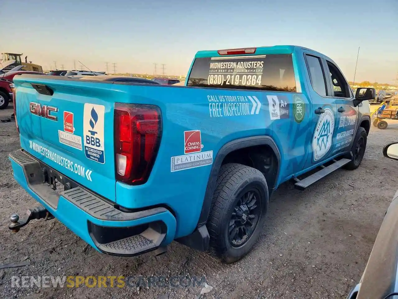 3 Фотография поврежденного автомобиля 1GTR9AEK9MZ156505 GMC SIERRA 2021