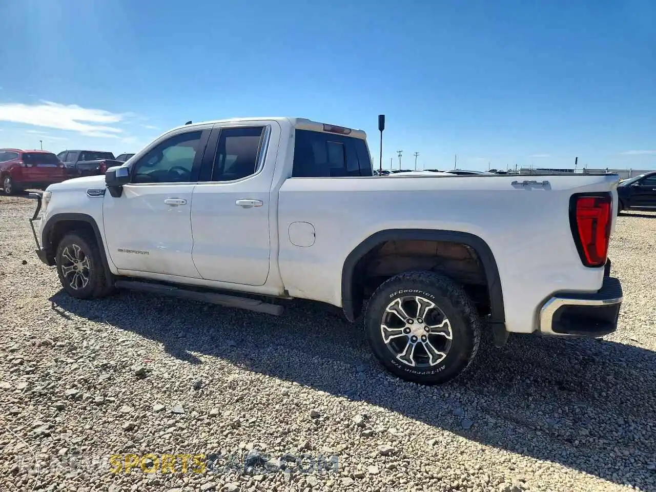 2 Photograph of a damaged car 1GTR9BED2MZ346640 GMC SIERRA 2021