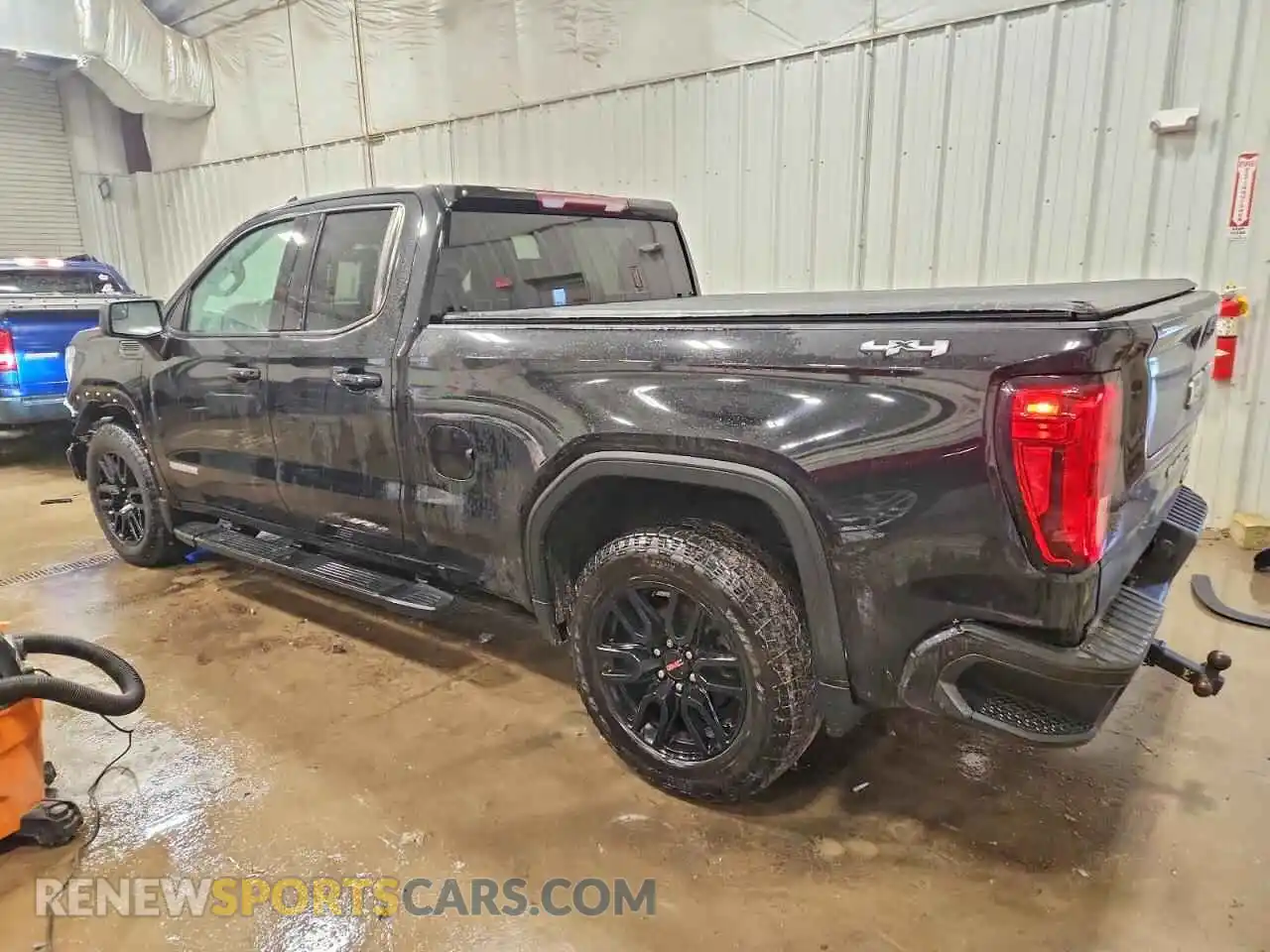 2 Photograph of a damaged car 1GTR9GEK5MZ347230 GMC SIERRA 2021