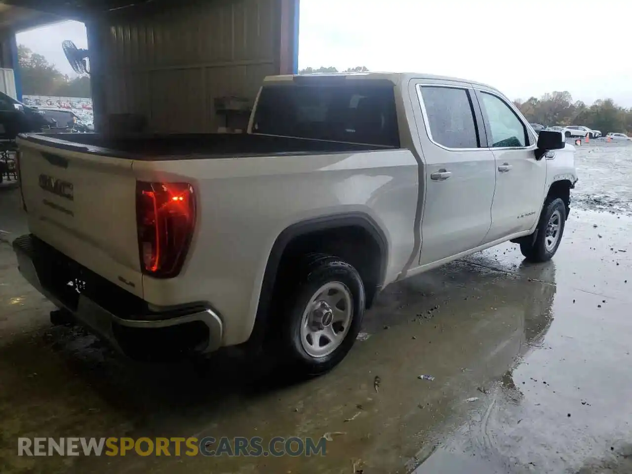3 Photograph of a damaged car 1GTU8BED9MZ210700 GMC SIERRA 2021