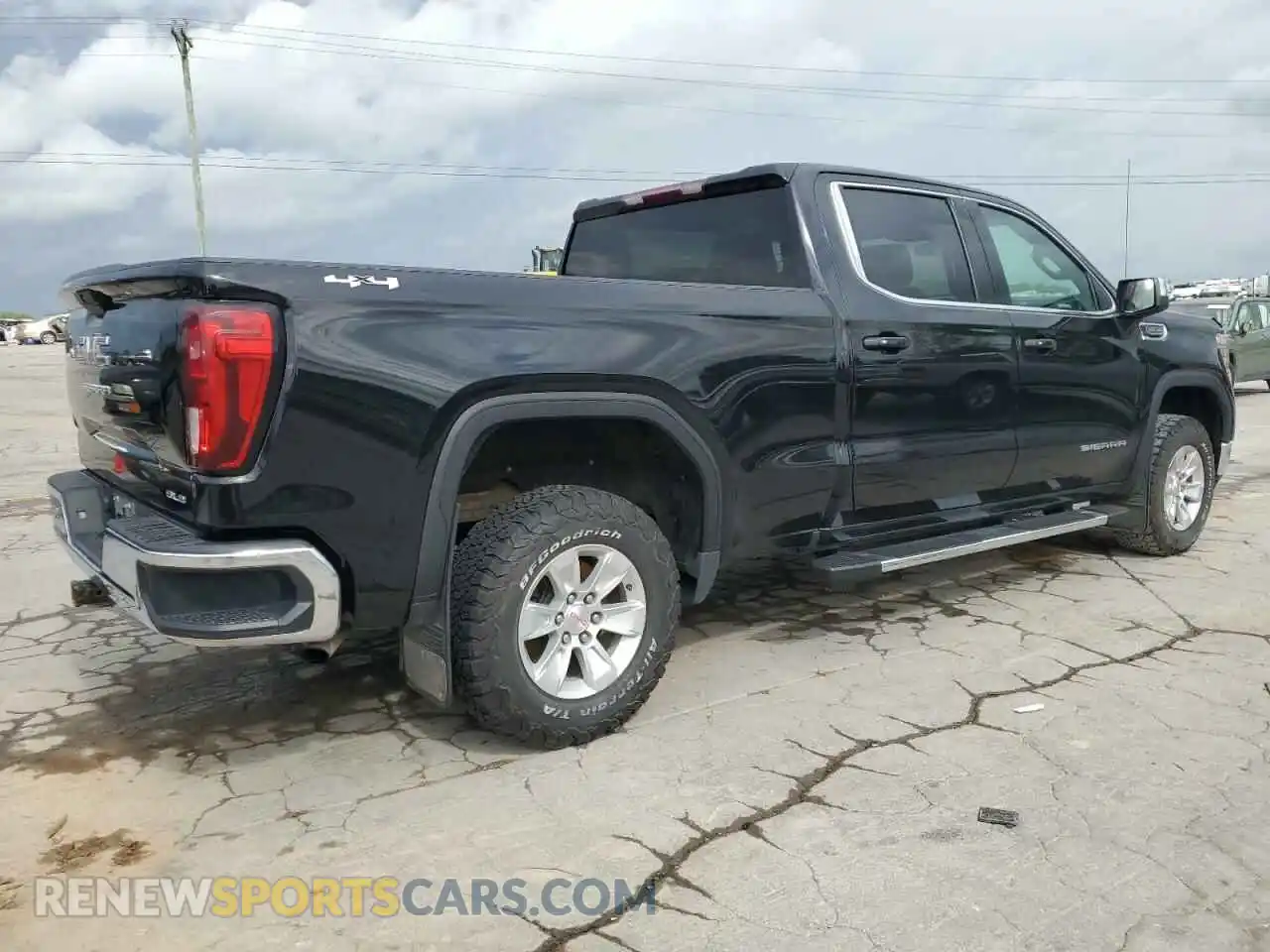3 Photograph of a damaged car 1GTU9BEDXMZ374325 GMC SIERRA 2021