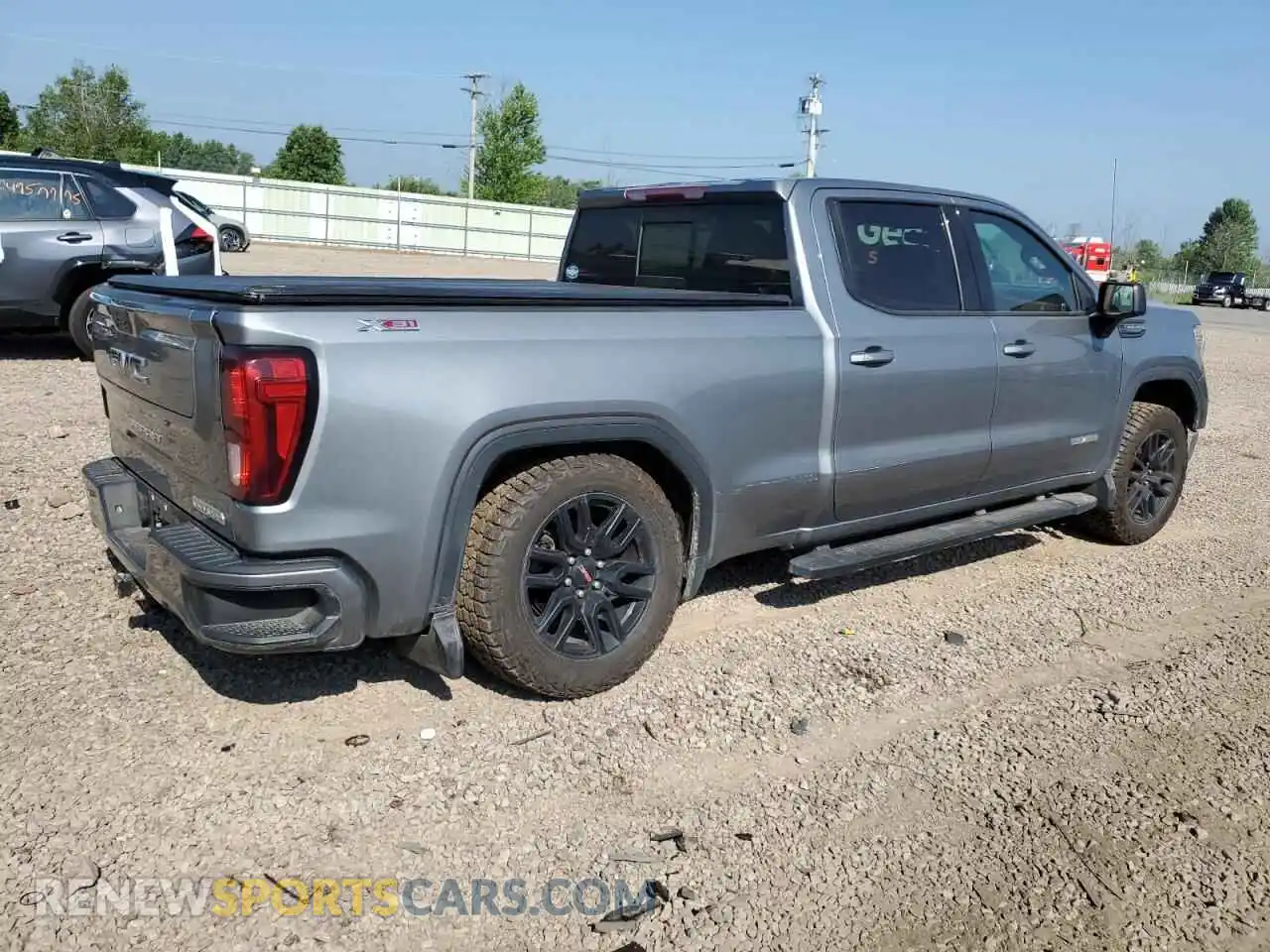 3 Photograph of a damaged car 1GTU9CED7MZ314041 GMC SIERRA 2021