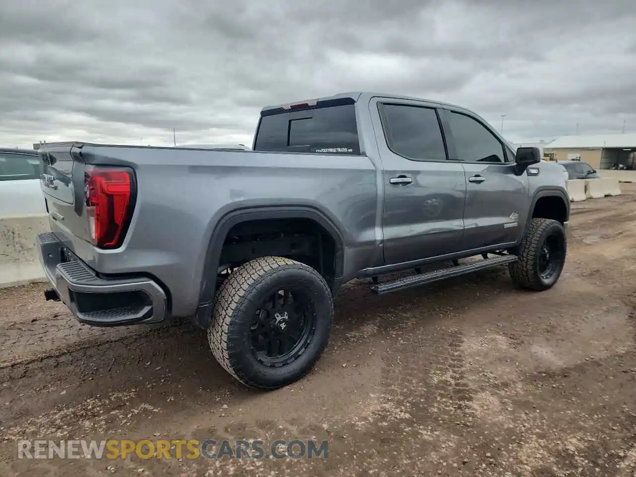 3 Photograph of a damaged car 1GTU9CET1MZ128003 GMC SIERRA 2021