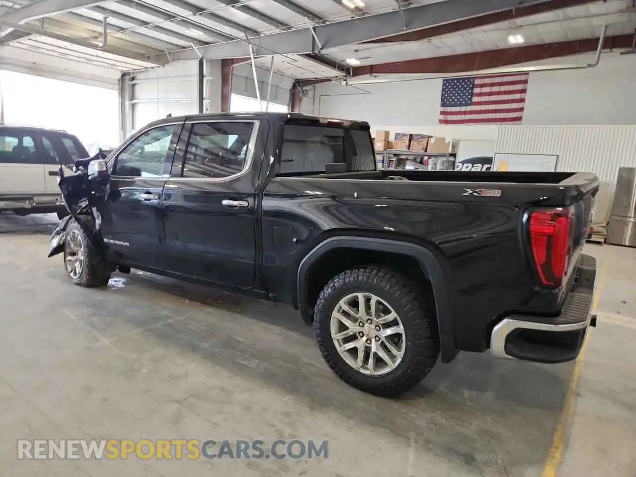 2 fotografías del automóvil dañado 1GTU9DED9MZ260618 GMC SIERRA 2021