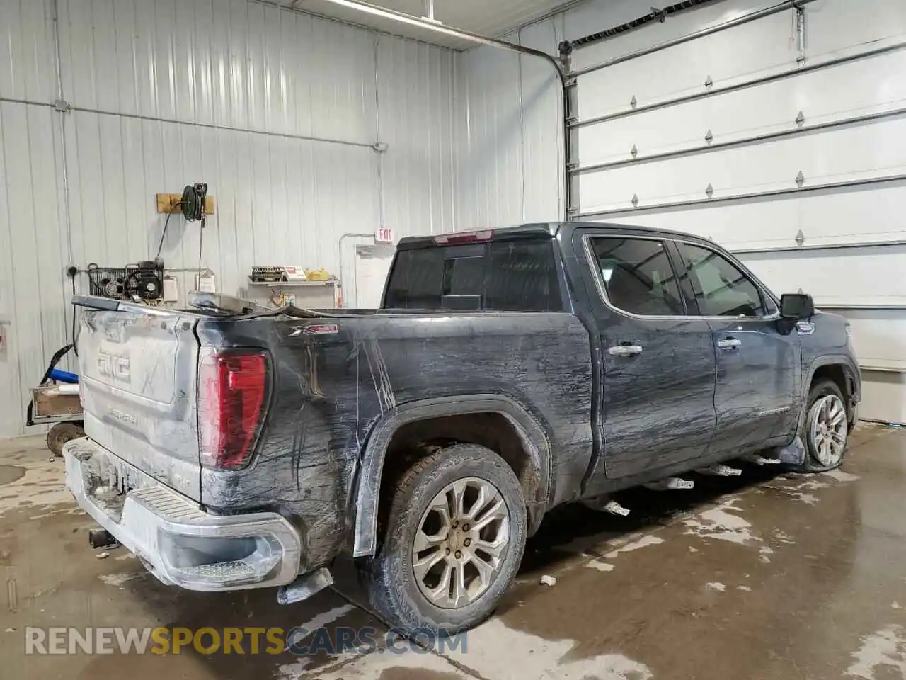 3 Photograph of a damaged car 1GTU9DET9MZ317228 GMC SIERRA 2021