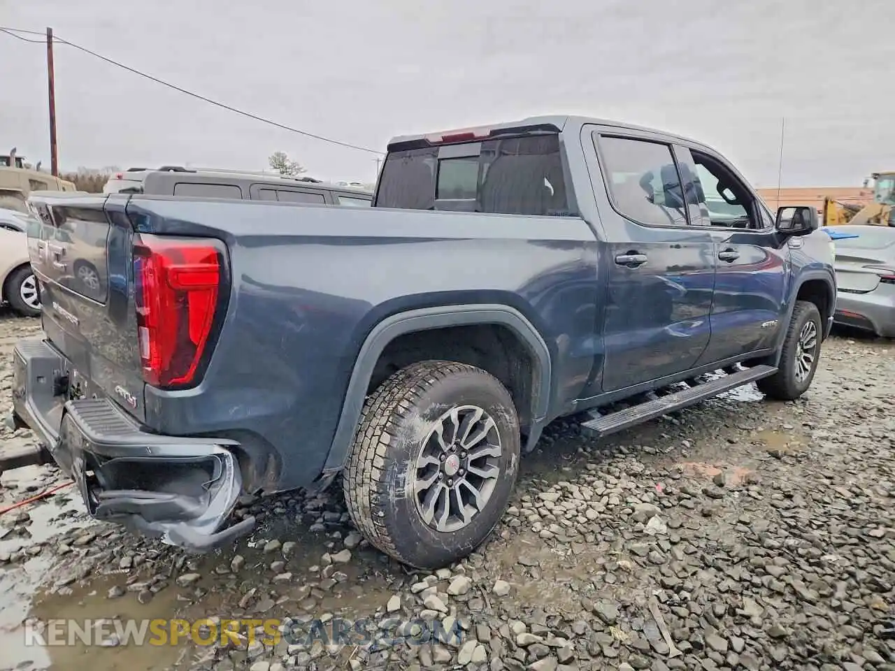 3 Photograph of a damaged car 1GTU9EET3MZ347749 GMC SIERRA 2021