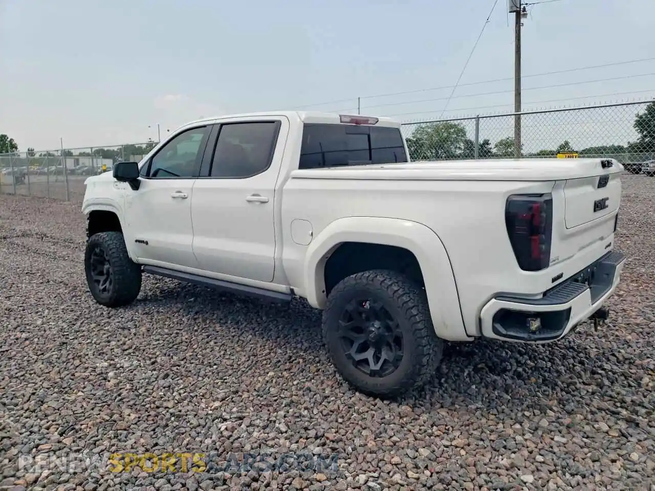 2 fotografías del automóvil dañado 1GTU9EET4MZ107190 GMC SIERRA 2021