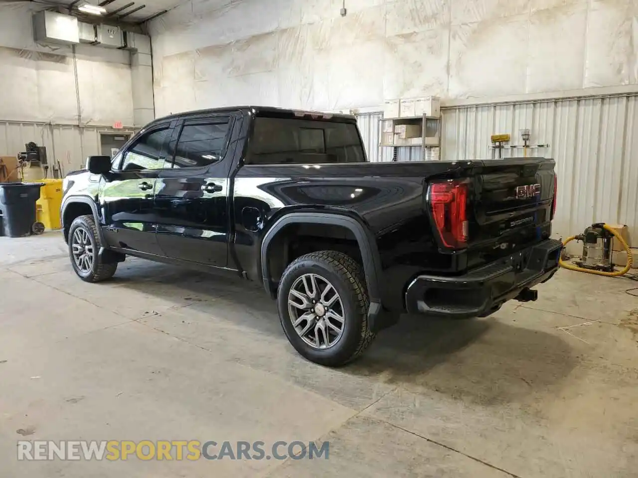 2 Photograph of a damaged car 1GTU9EET8MZ162614 GMC SIERRA 2021