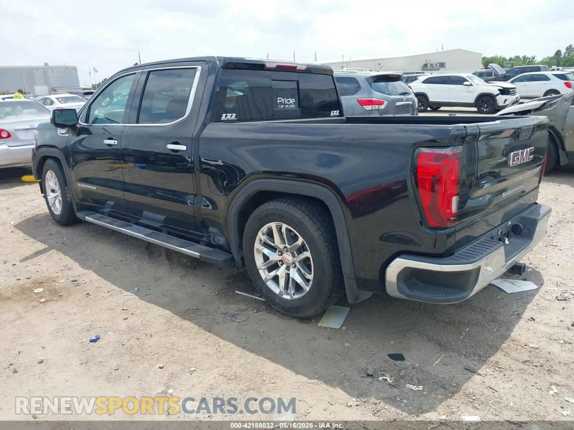 3 Photograph of a damaged car 3GTP8DEDXMG231158 GMC SIERRA 2021