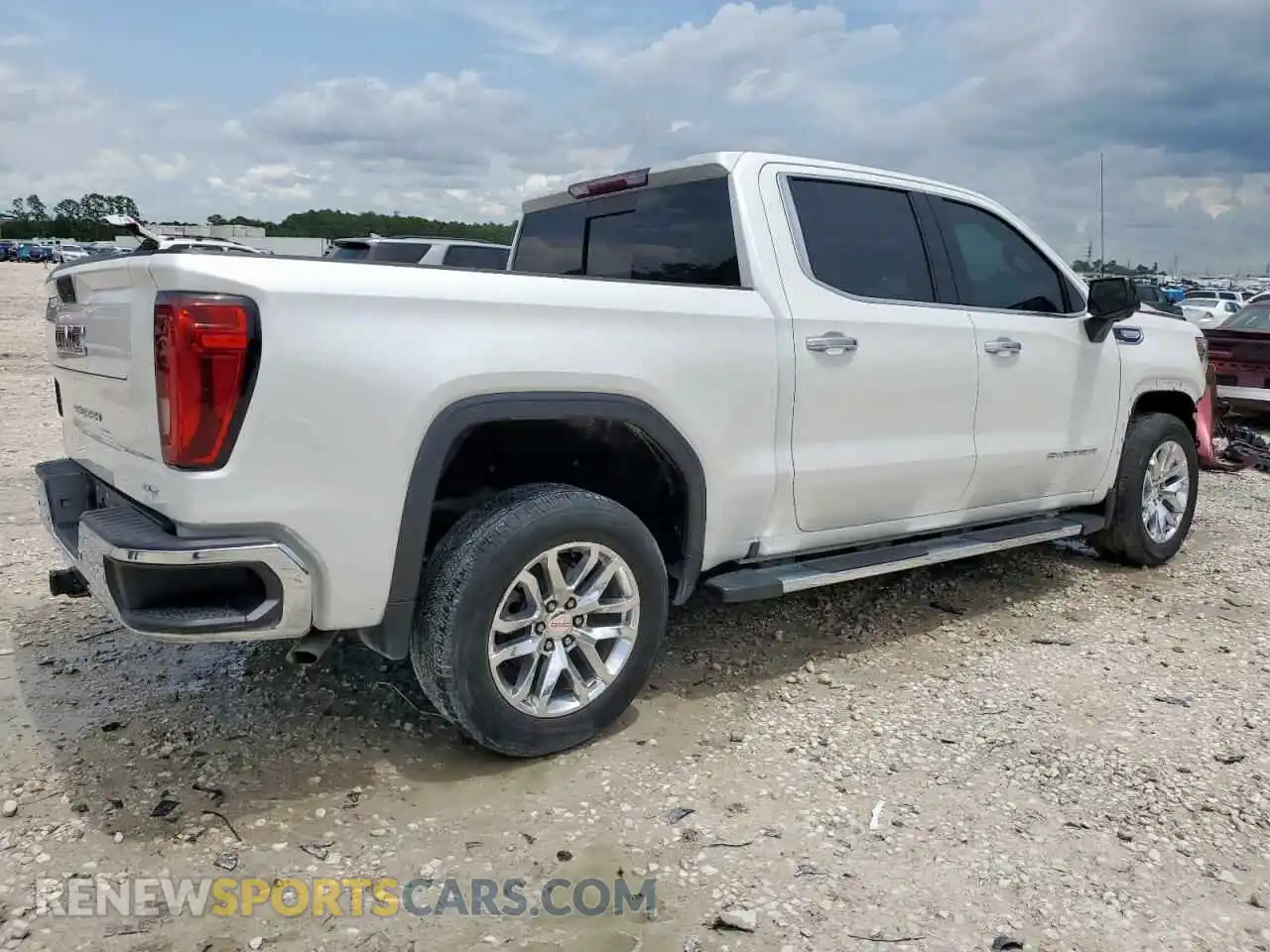 3 Photograph of a damaged car 3GTP8DET4MG117003 GMC SIERRA 2021