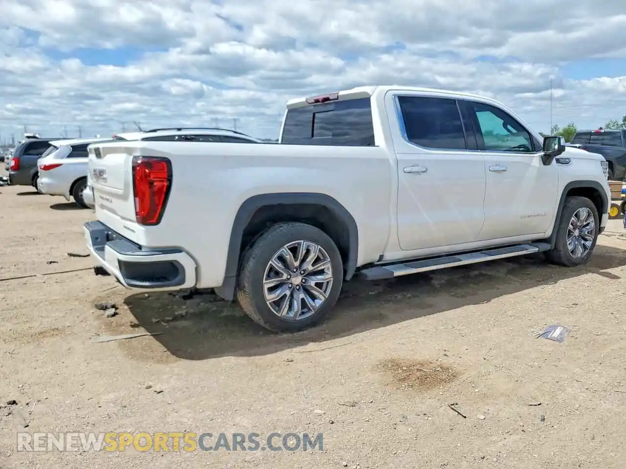 3 Photograph of a damaged car 3GTP9EEL5MG177519 GMC SIERRA 2021