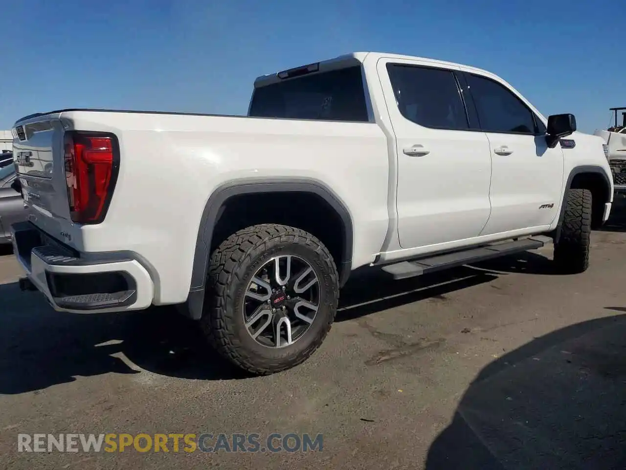 3 Photograph of a damaged car 3GTP9EEL8MG419123 GMC SIERRA 2021