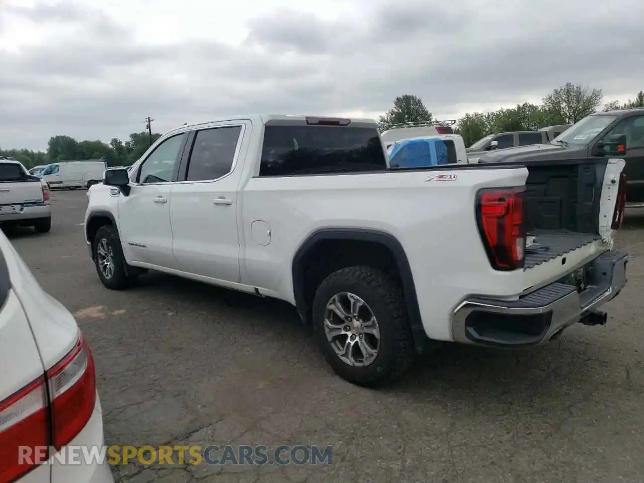 2 fotografías del automóvil dañado 3GTU9BED1MG288613 GMC SIERRA 2021