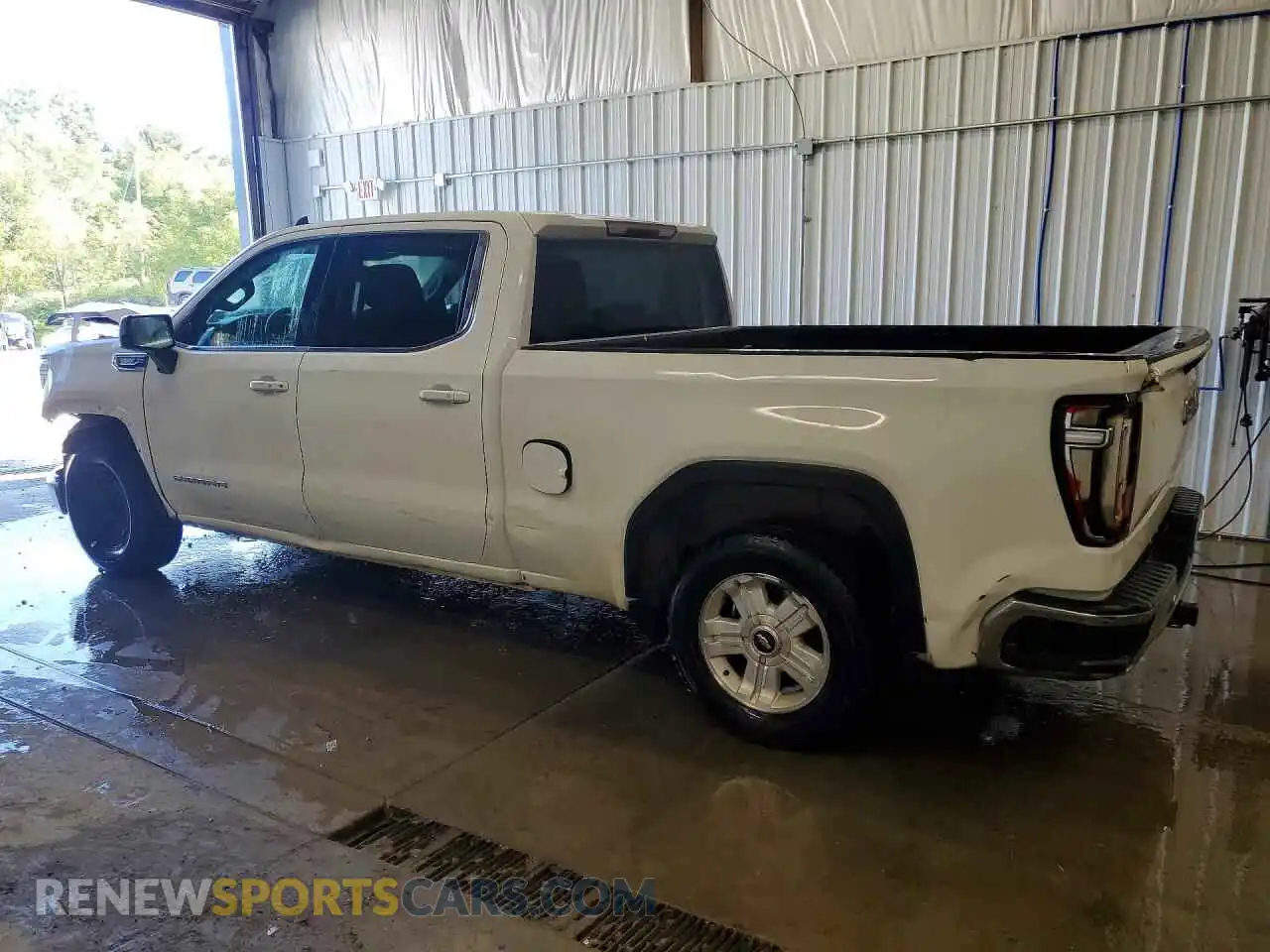 2 Photograph of a damaged car 3GTU9BET4MG106412 GMC SIERRA 2021