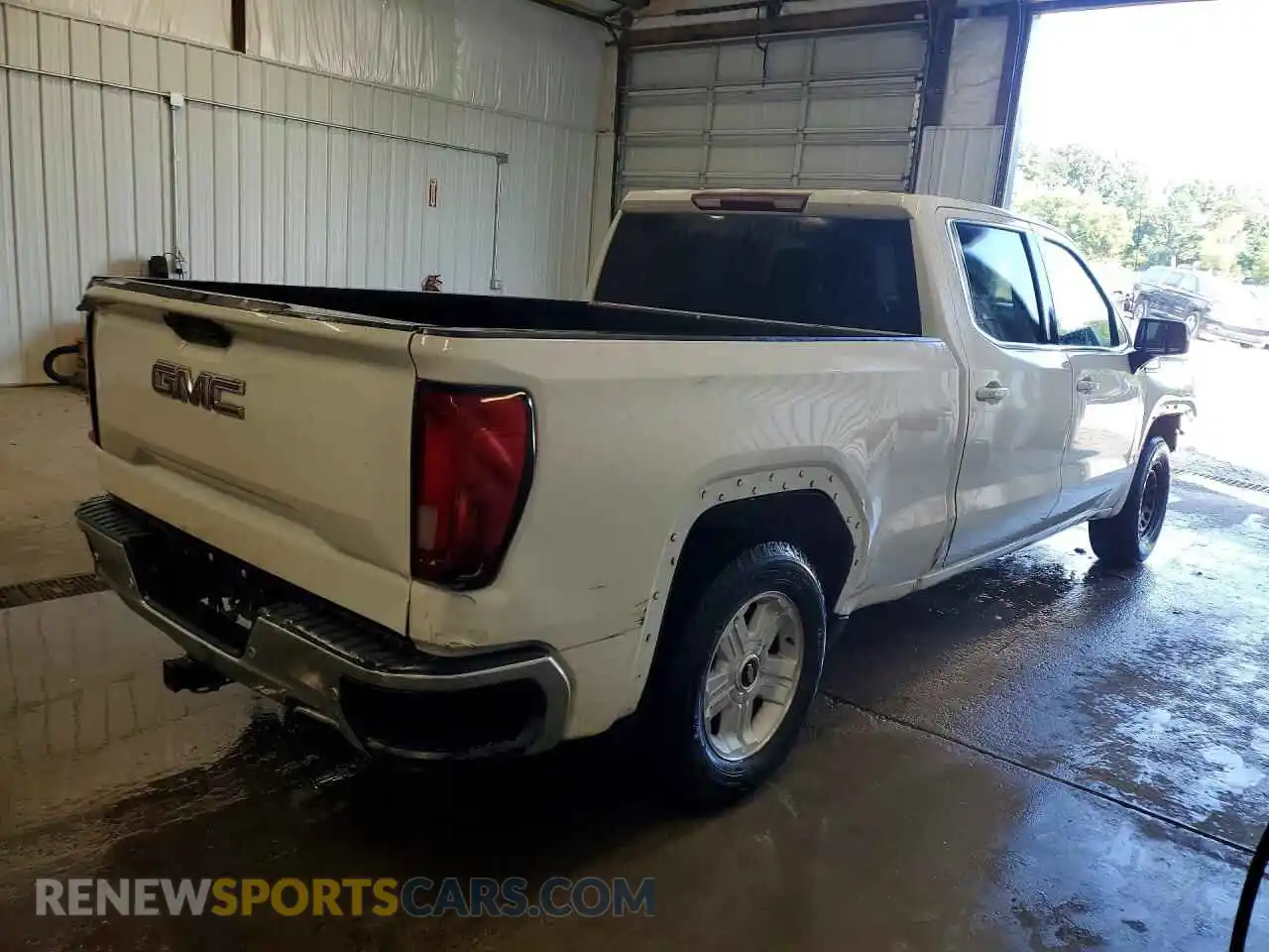 3 Photograph of a damaged car 3GTU9BET4MG106412 GMC SIERRA 2021