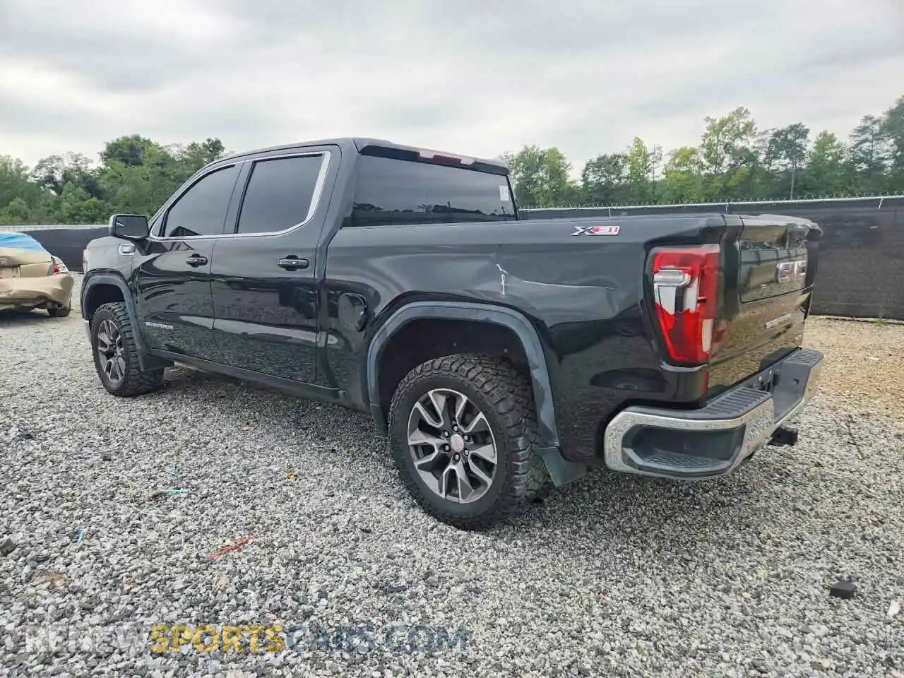 2 Photograph of a damaged car 3GTU9BET5MG273152 GMC SIERRA 2021