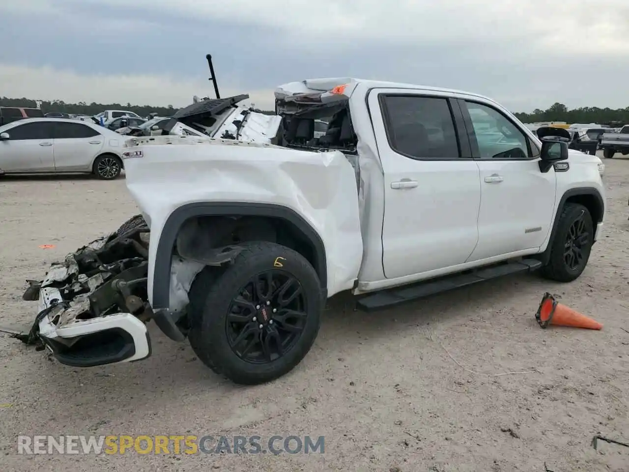3 Photograph of a damaged car 3GTU9CED2MG155851 GMC SIERRA 2021