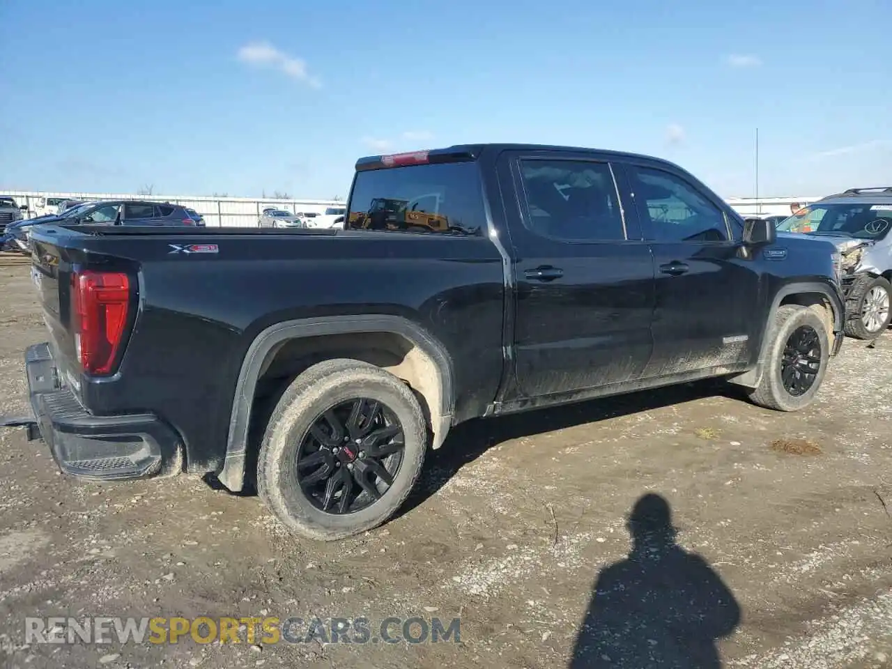 3 Photograph of a damaged car 3GTU9CED3MG439893 GMC SIERRA 2021